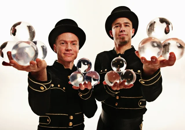 Doormen+-+Crystal+Ball+jugglers