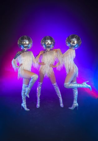 Mirror-Ball-dancers-gravitylive-1-scaled-2.jpg