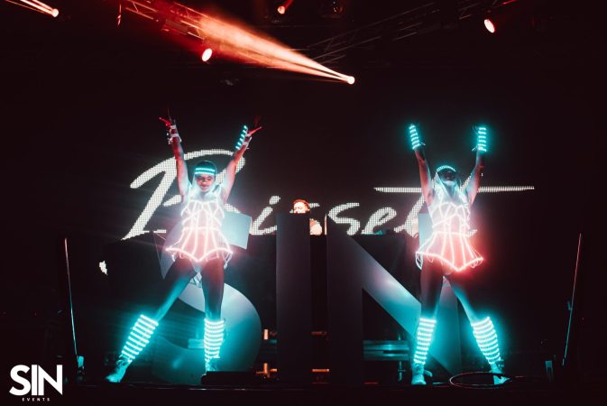 bespoke-led-gravitylive-12.jpeg