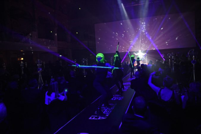 bespoke-led-gravitylive-4-1.jpg