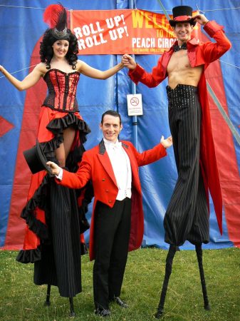 circus-stilt-walkers-gravitylive-4-scaled-2.jpg