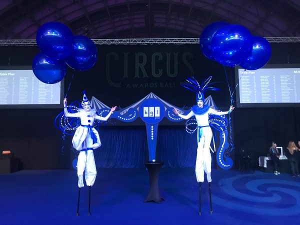 cirque-stilt-walkers-gravitylive-2-1.jpg