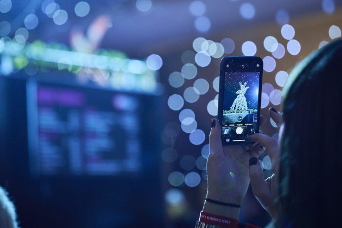 electric-led-strings-led-show-gravitylive-5-scaled-1.jpg