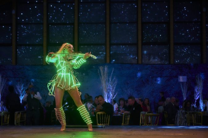 electric-led-strings-led-show-gravitylive-9-scaled-1.jpg
