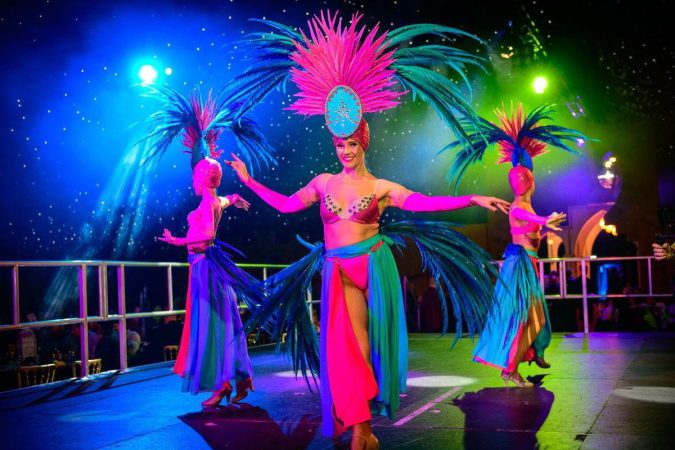 feather-showgirls-dancers-gravitylive-4.jpg