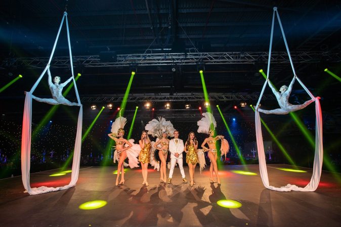 feather-showgirls-dancers-gravitylive-7-1.jpg