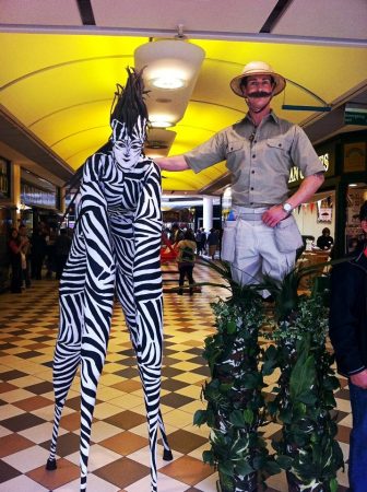 jungle-explorer-stilt-walker-gravitylive-4-1.jpg