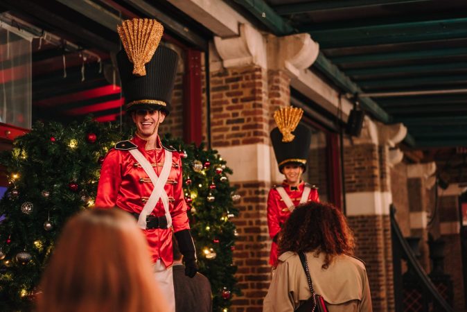 toy-soldiers-stilt-walkers-gravitylive-1-scaled-4.jpg