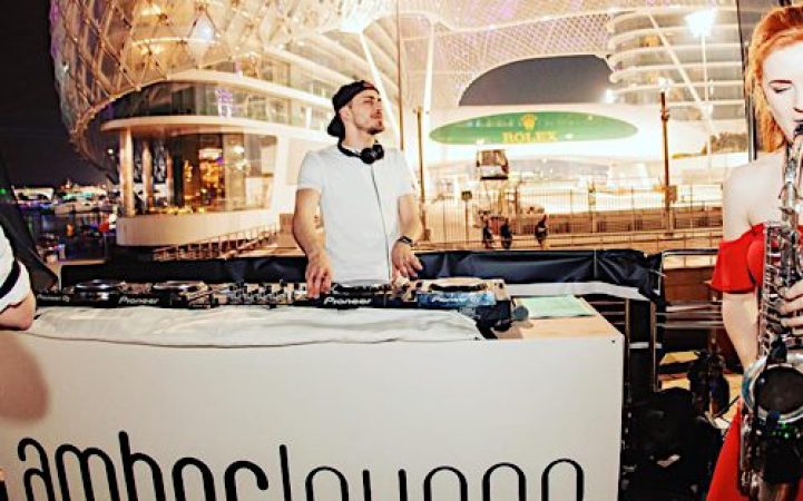 ultimeate-dj-thumb1-2.jpg